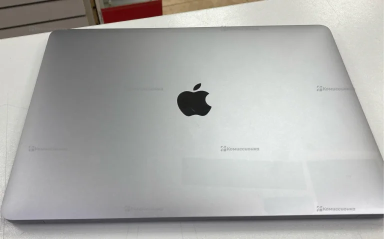 Ноутбук Apple MacBook Pro