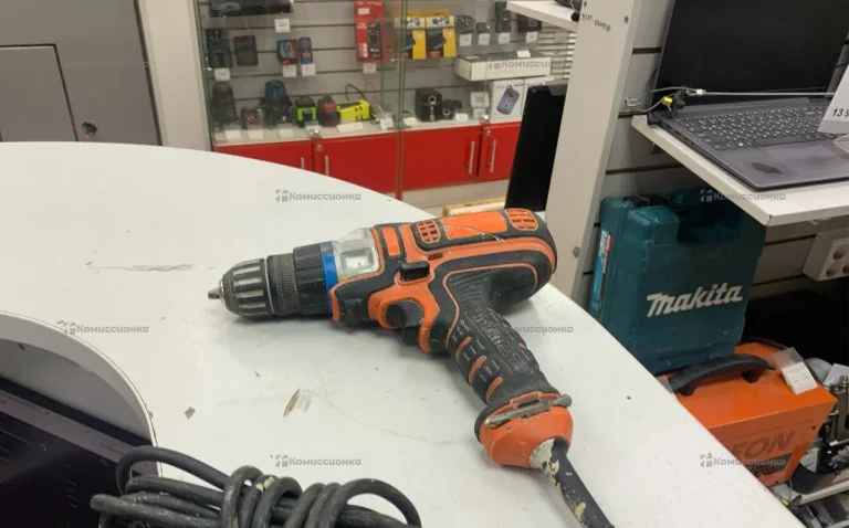 Шуруповерт электрический Black&Decker