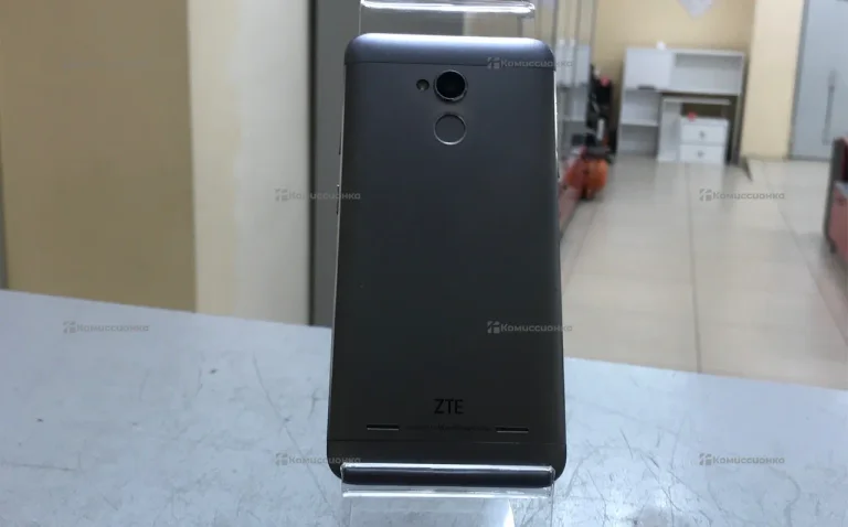 ZTE Blade v7 lite