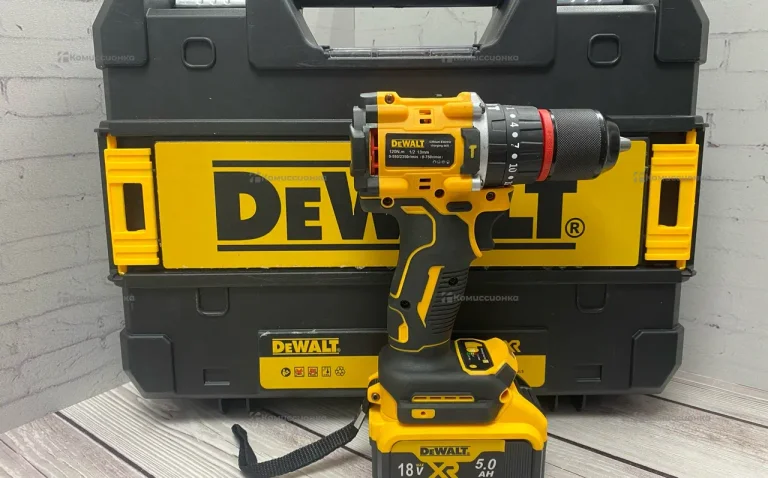 Шуруповерт Dewalt 120N.m