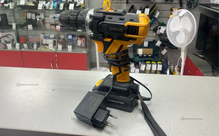 Шуруповерт Deko