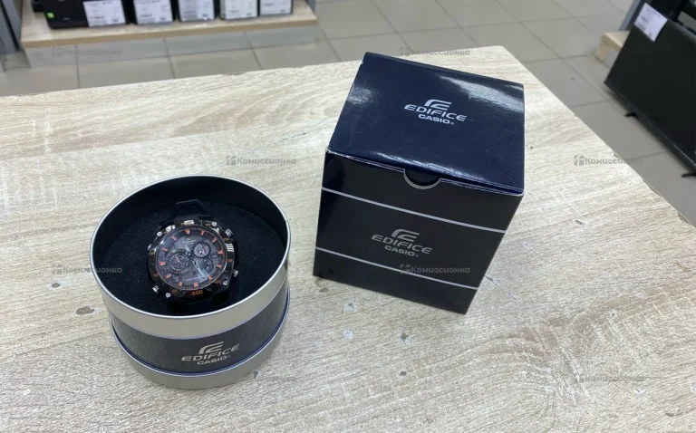 Часы Casio Edifice EQW-M1100C-1A