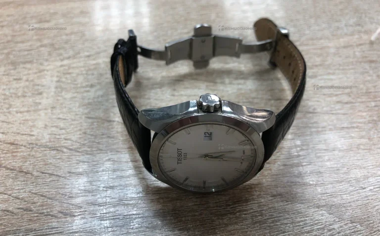 Часы  Tissot 1853
