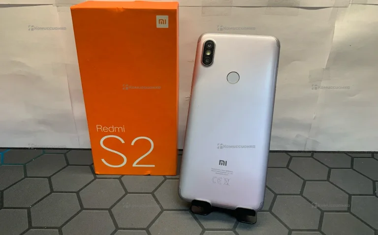 Xiaomi Redmi S2 (Redmi Y2) 3/32 ГБ