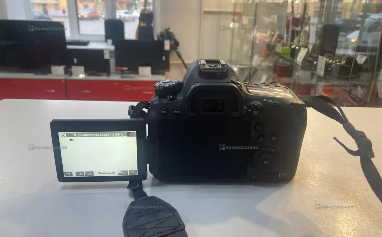 Фотоаппарат  canon eos 6d mark 2