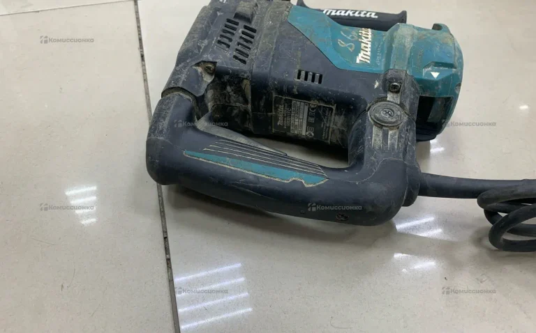 Перфоратор Makita HR3011FCJ