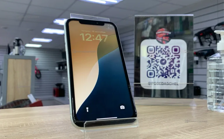 Apple iPhone XR 3/64 ГБ
