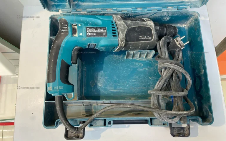 Перфоратор Makita HR 2470