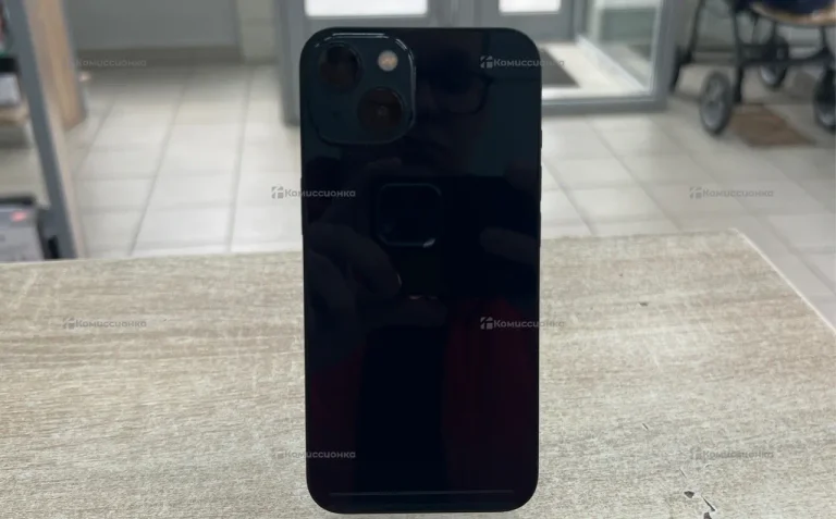 Apple iPhone 13 4/128 ГБ