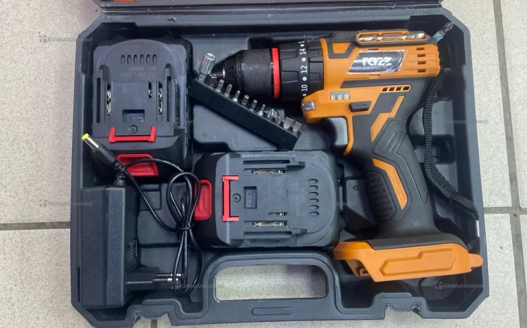 Шуруповерт Razz TS-2012