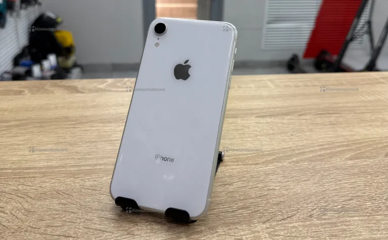 Apple iPhone XR 3/64 ГБ