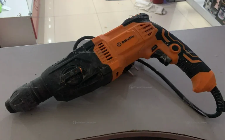 Перфоратор ВИХРЬ П-1000К