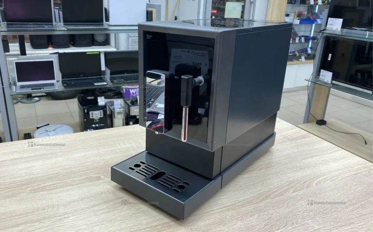 Кофемашина Thomson CF20M01