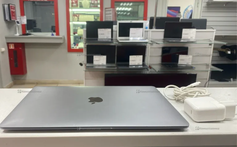 Ноутбук Apple MacBook Air 13 (2020 M1)