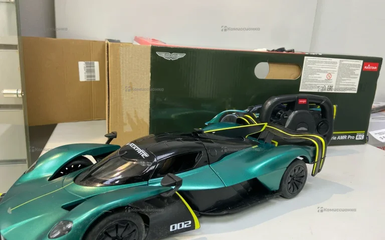Радиоуправляемая машинка Aston Martin