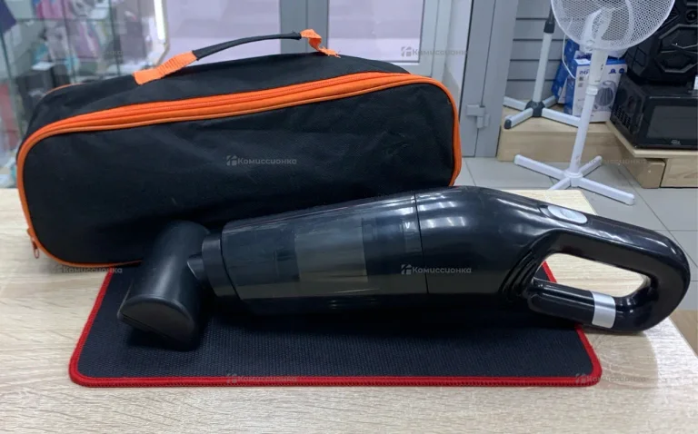 Автомобильный пылесос