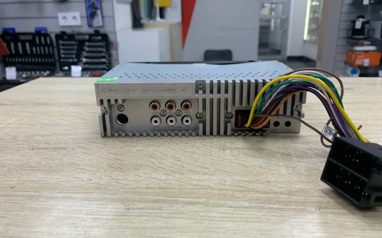 Автомагнитола  Deaf Bonce DB-330DSP