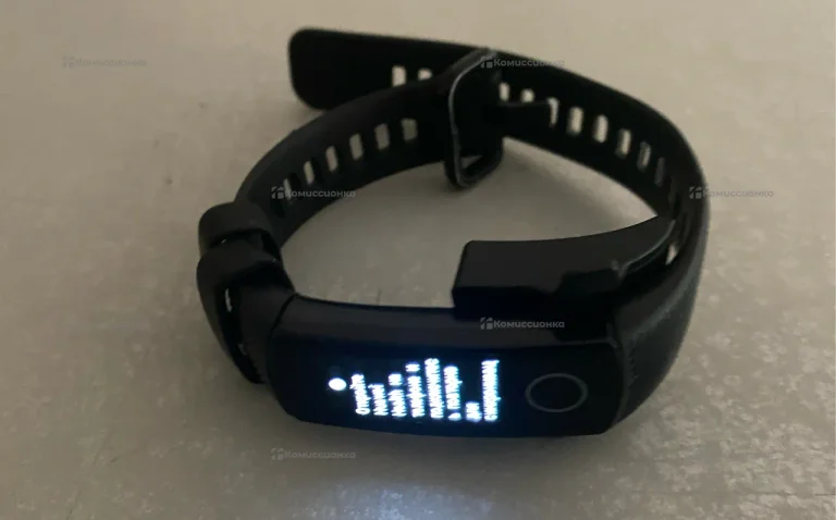 Часы Honor band 4