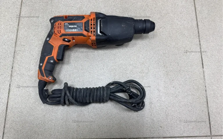 Перфоратор AEG KH 24 IE