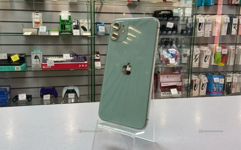 Apple iPhone 11 4/64 ГБ