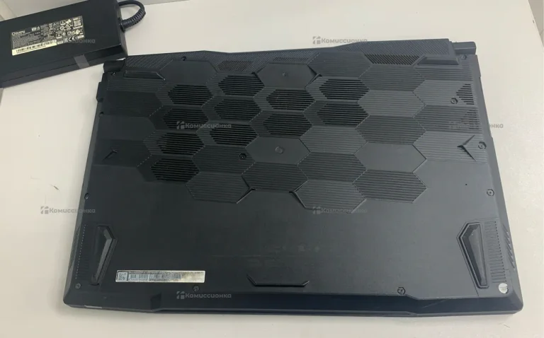 Ноутбук MSI gf76 12ue