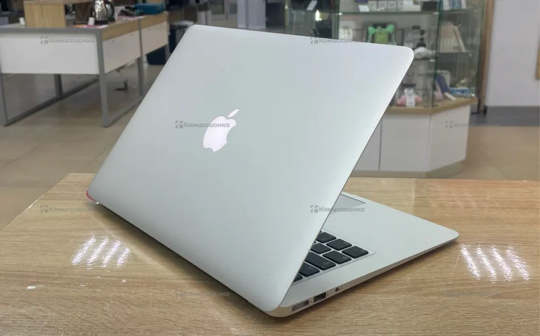 Ноутбук  MacBook Air 13 2017