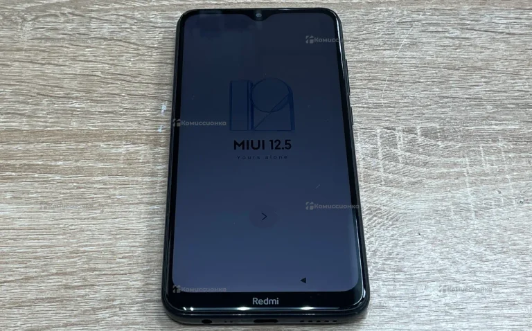 Xiaomi Redmi 8 3/32 ГБ