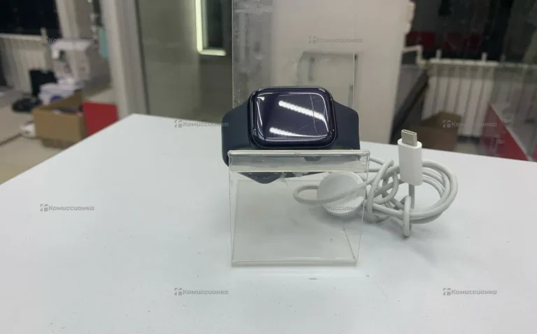 Часы Apple Watch 8