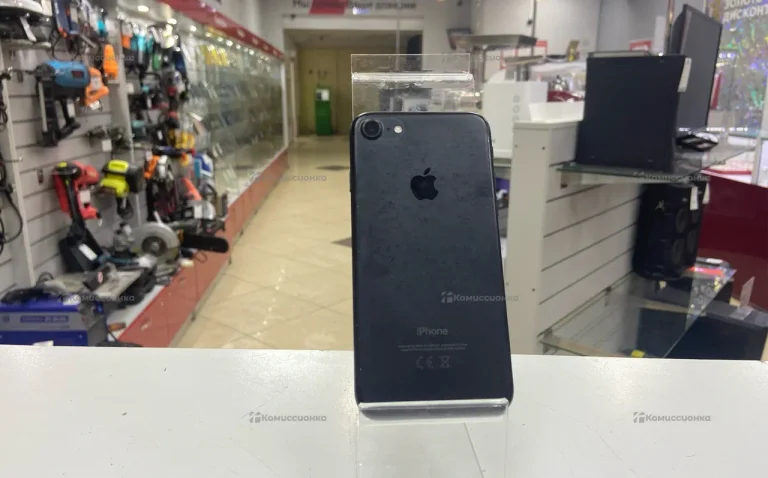 Apple iPhone 7 2/32 ГБ