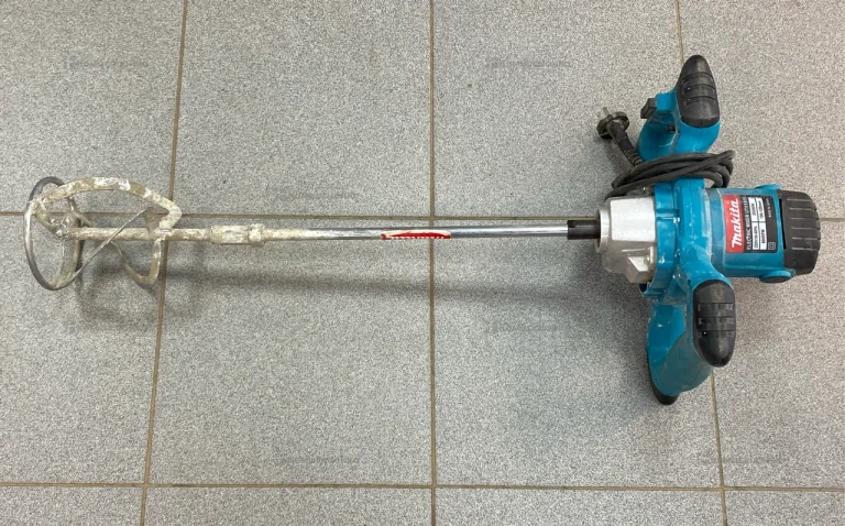 Строительный миксер Makita UTO 1800