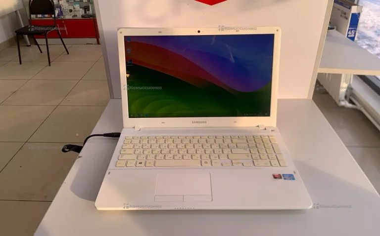 Ноутбук  SAMSUNG ELECTRONICS CO., LTD. 3570R/ Inte