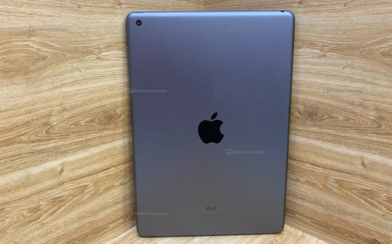 Планшет Apple iPad 8 32Gb