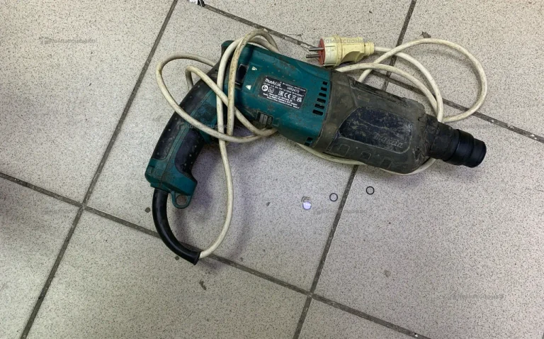 Перфоратор Makita HR2470 2023г.