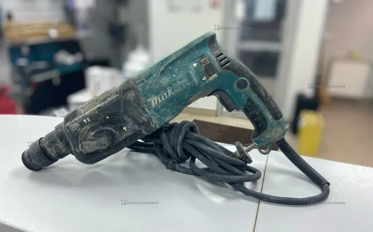 Перфоратор Makita HR2470