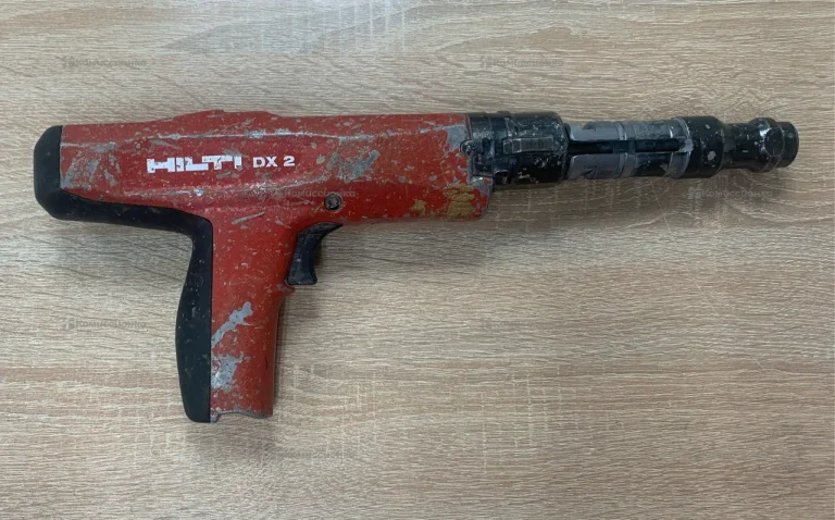 Пороховой монтажный пистолет Hilti DX 2