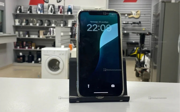 Apple iPhone XR 3/64 ГБ