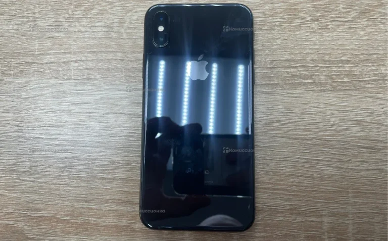Apple iPhone X 3/64 ГБ