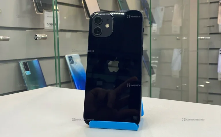 Apple iPhone 12 64 ГБ.