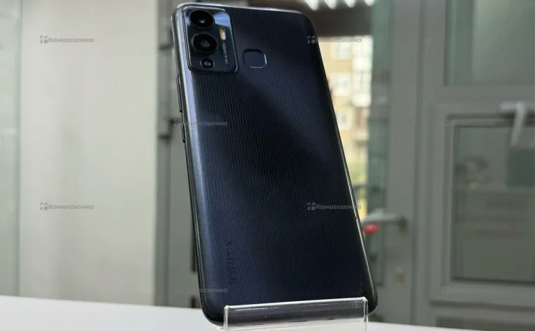 Infinix Hot 12 Play 4/64 ГБ