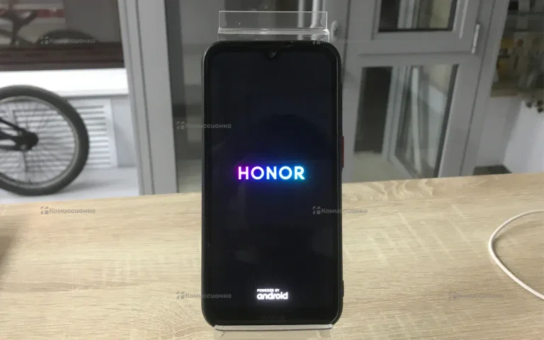 Honor 8S 2/32 ГБ.