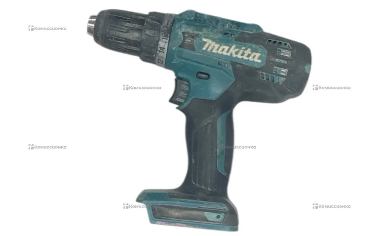 Аккумуляторная дрель-шуруповерт Makita DF448D