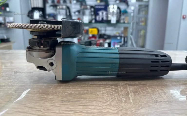 УШМ Makita 125mm GA5030R