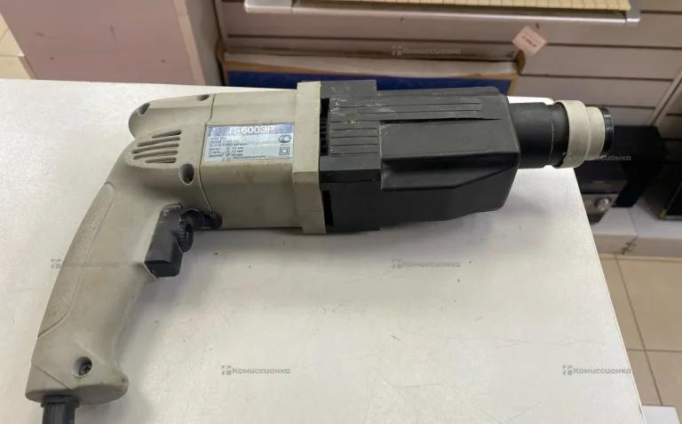 Перфоратор Интерскол П-600ЭР