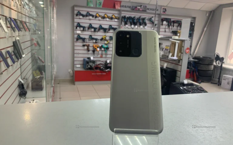 Tecno Spark 8C 4/64 ГБ