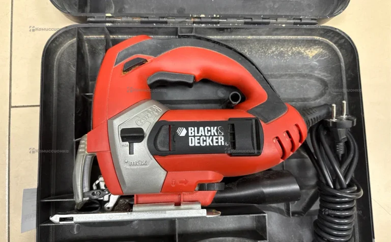 Лобзик Black Decker KS999E