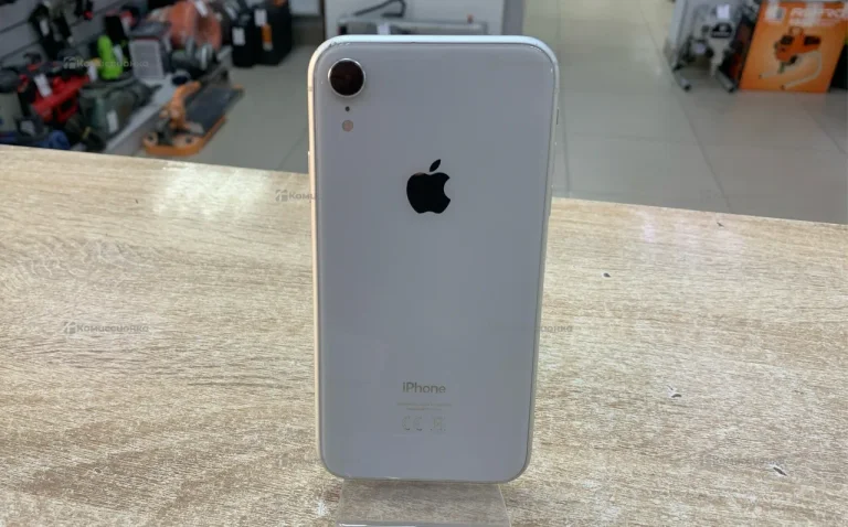 Apple iPhone XR 3/64 ГБ