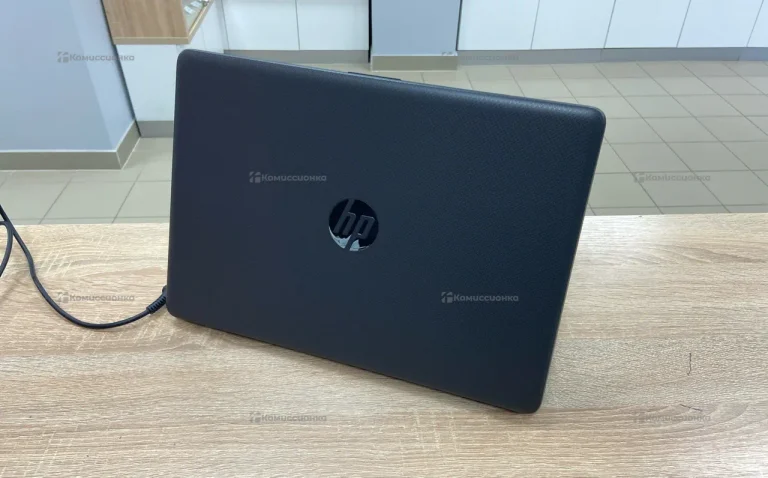 Ноутбук  HP 240 G7