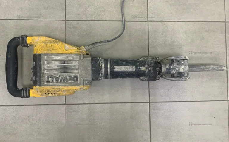 Отбойный молоток dewalt D25960K