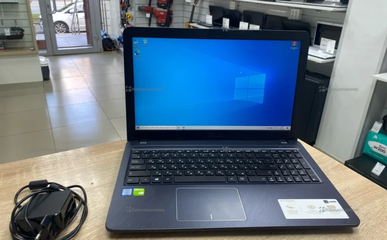 Ноутбук  ASUs VivoBook
