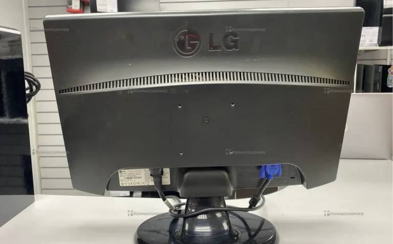 Монитор LG Flatron W1943SS